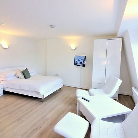 Cambridge City Studios Bagian luar foto