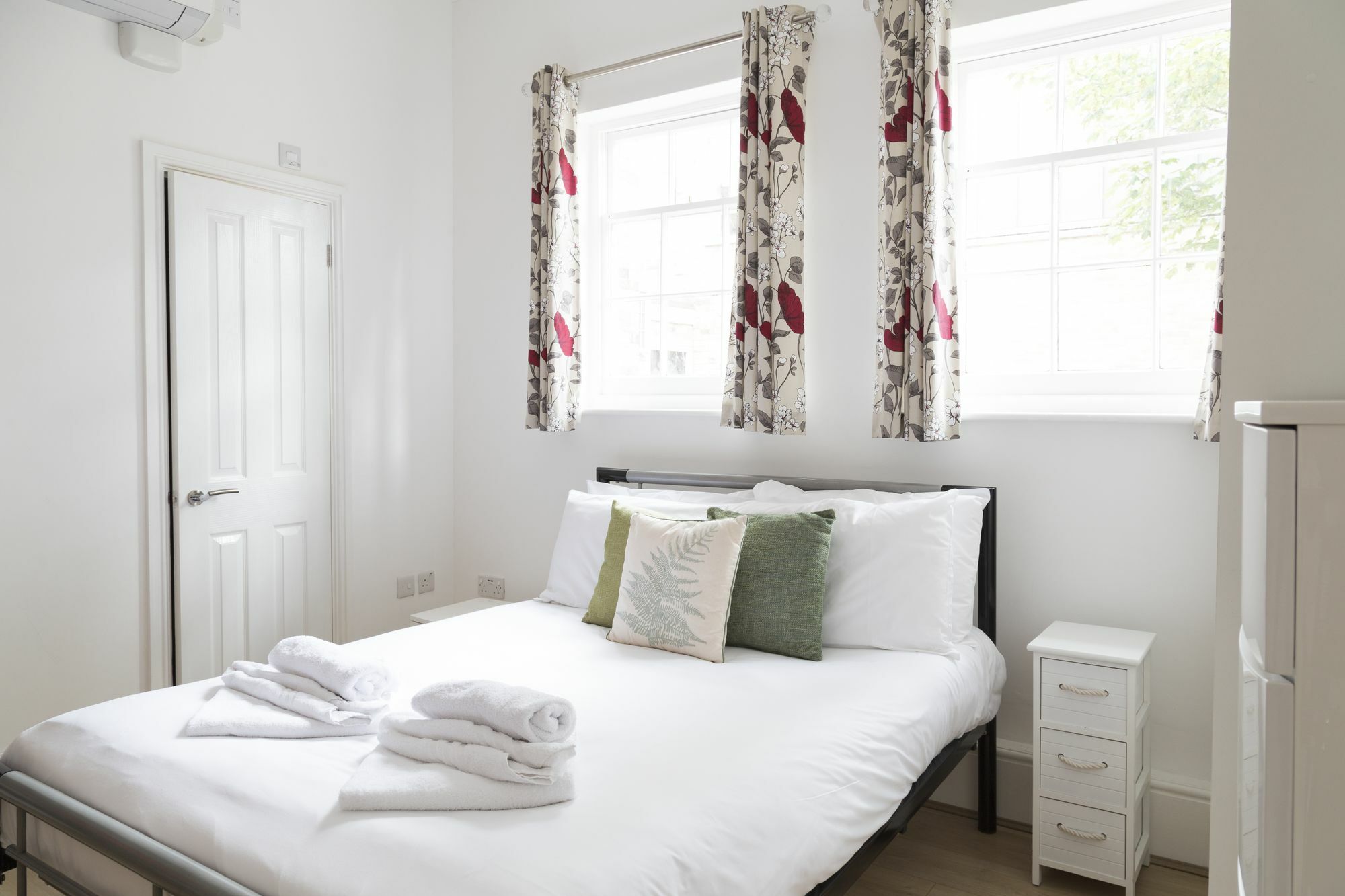 Cambridge City Studios Bagian luar foto